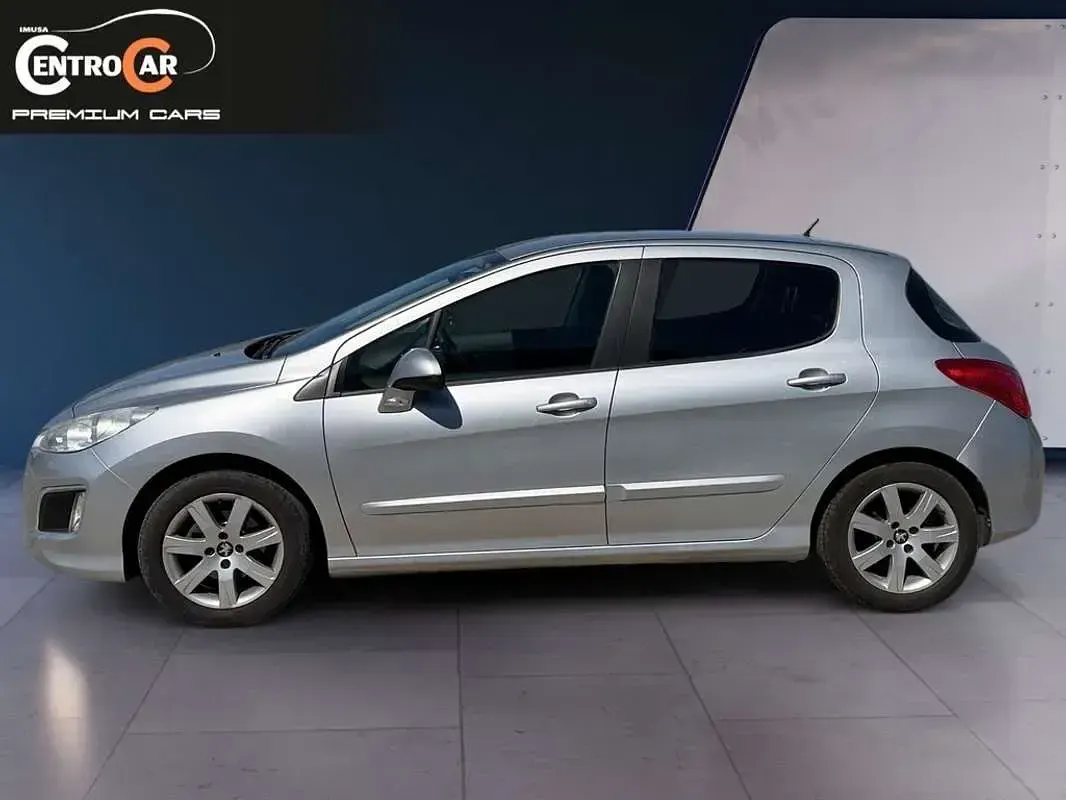 Usado Peugeot 308 Active 120 CV (88 kW) 2012 Gris Utilitario