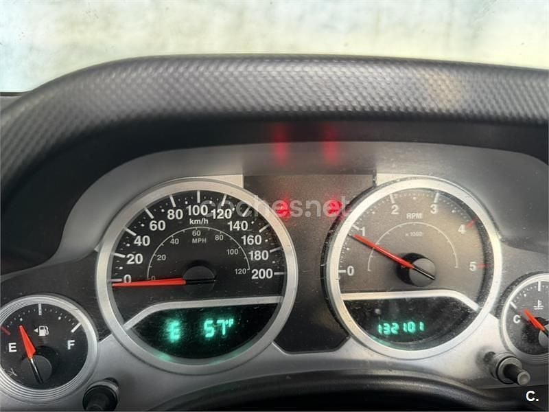 Usado Jeep Wrangler Sahara 177 CV (130 kW) 2008 Gris / plata SUV