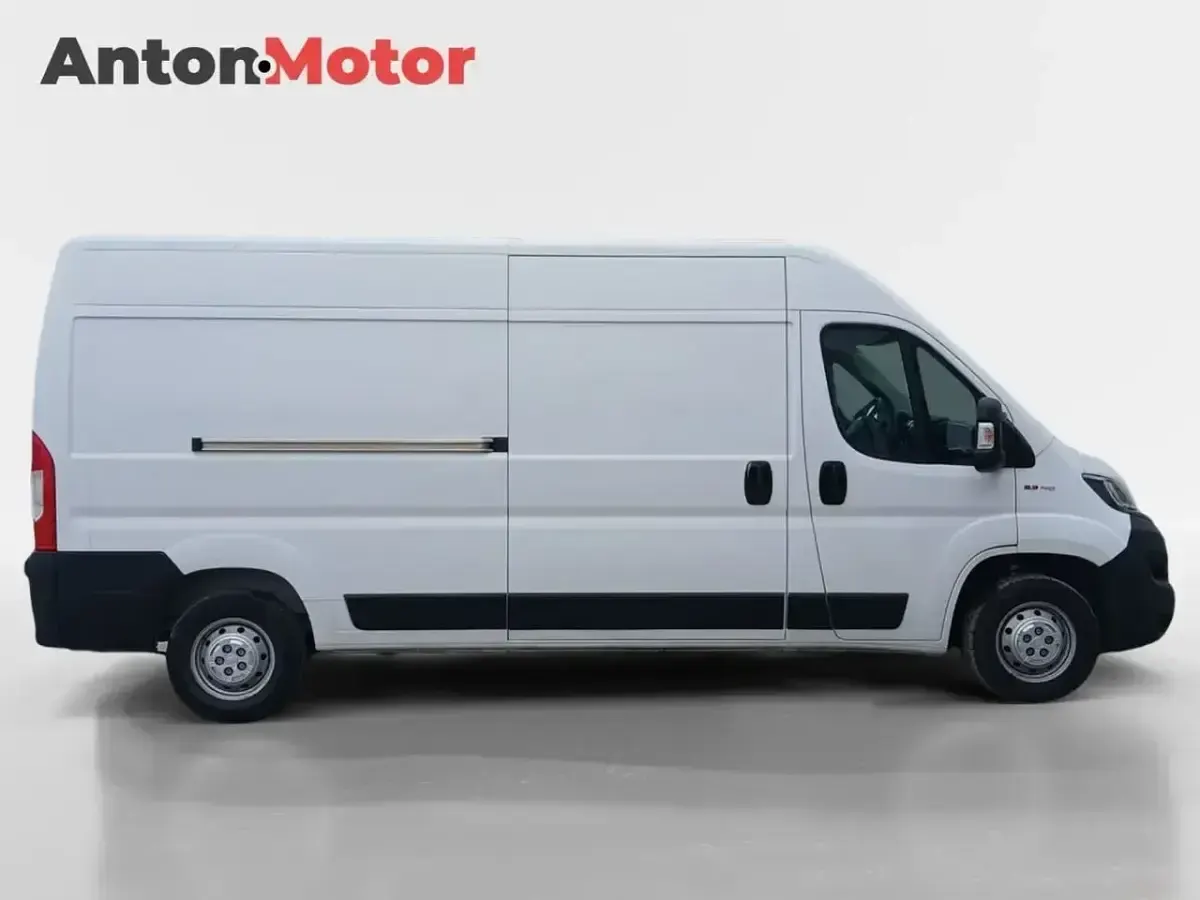 Usado Fiat Ducato 140 HP (102 kW) 2020 Branco Van