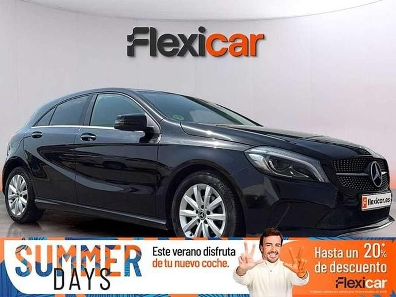 Negro Usado 2017 Mercedes A180 Utilitario | 15.770 € (Precio justo) - Imagen 1/4