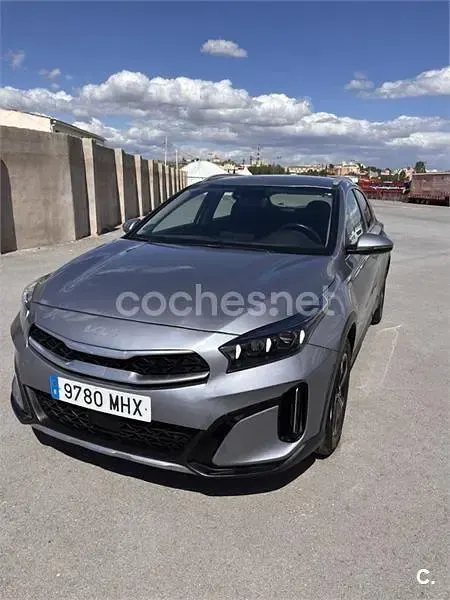 Usado Kia XCeed 141 CV (103 kW) 2023 Gris / plata SUV