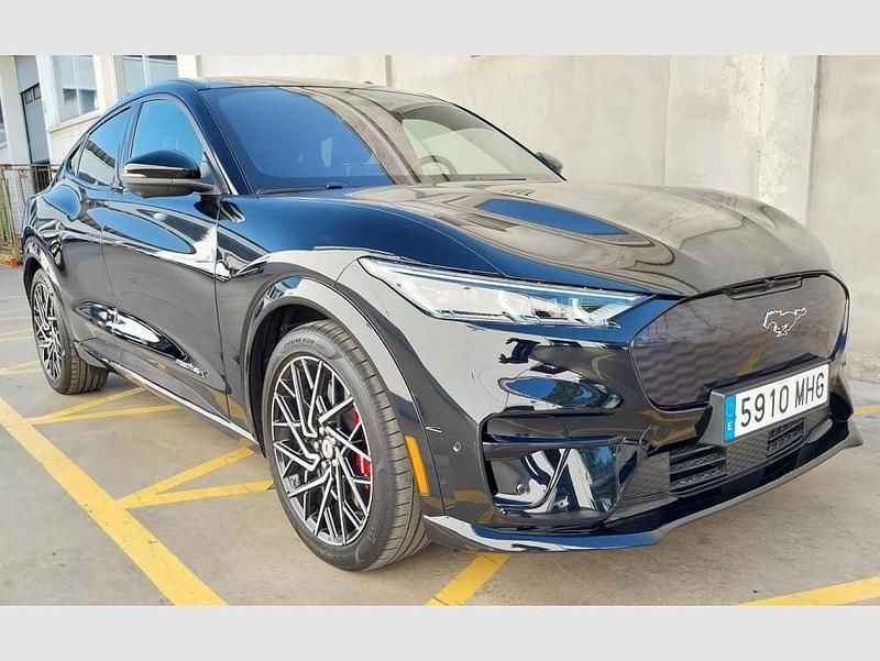 Negro Usado 2023 Ford Mustang Mach-E GT SUV | 49.995 € - Imagen 1/4