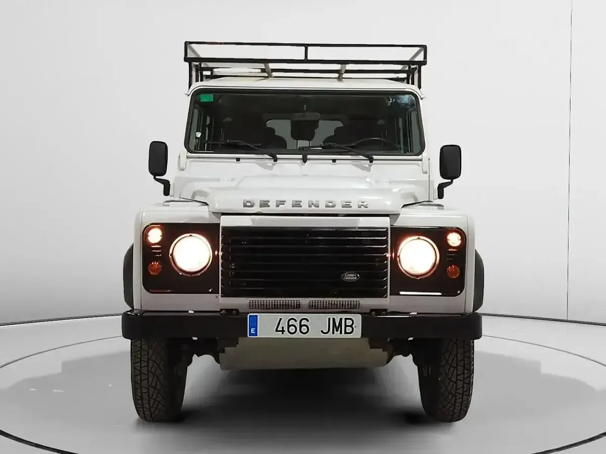 Begagnad Land Rover Defender SE 122 HK (89 kW) 2016 Vit Kombi