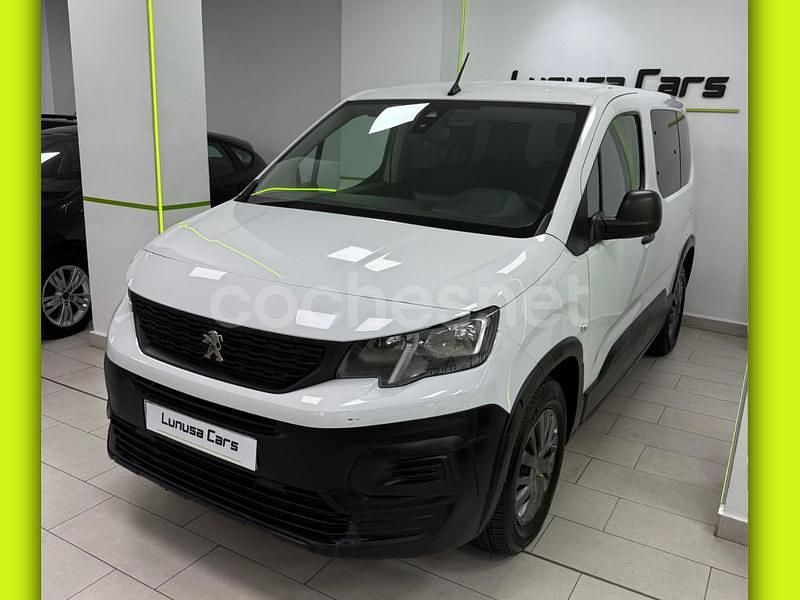 Usado Peugeot Rifter Allure 100 CV (73 kW) 2023 Blanco Monovolumen