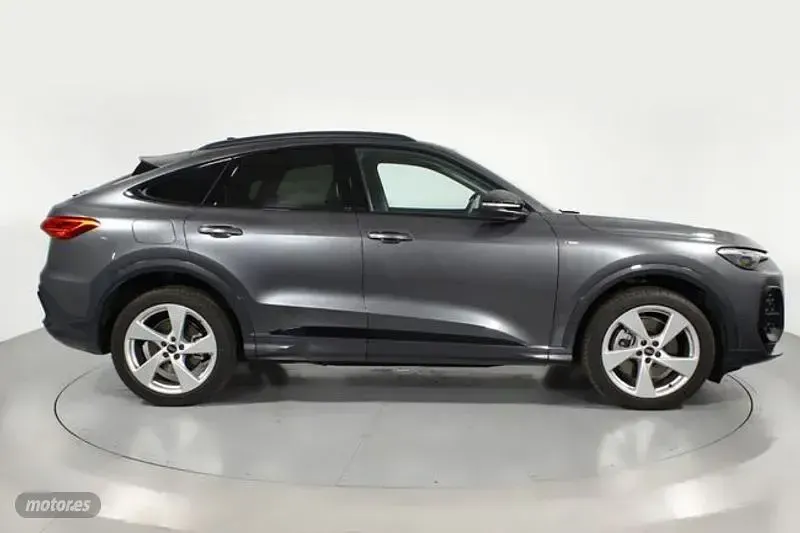 Usado Audi Q5 Sportback Ambiente 204 CV (150 kW) 2025 Gris SUV