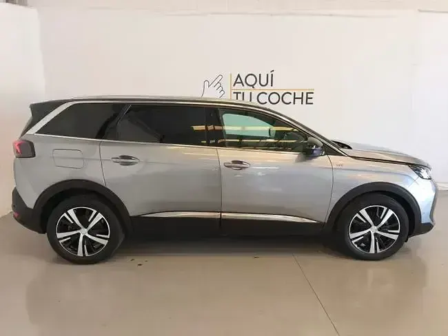Usado Peugeot 5008 GT 130 CV (95 kW) 2023 Gris SUV