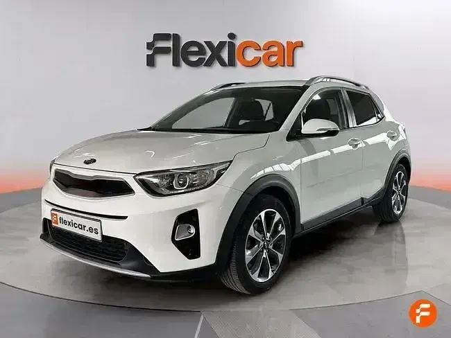 Usado Kia Stonic 100 CV (73 kW) 2018 Blanco SUV