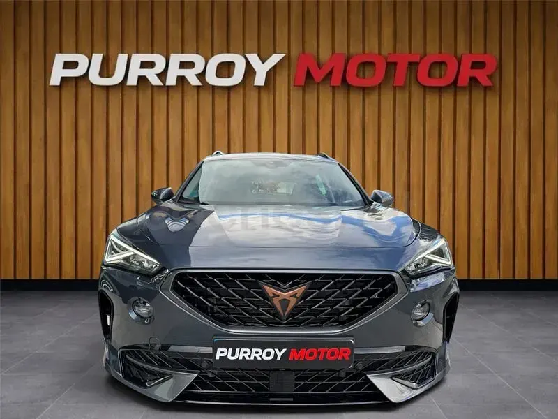 Usado Cupra Formentor 150 CV (110 kW) 2024 Gris / plata SUV