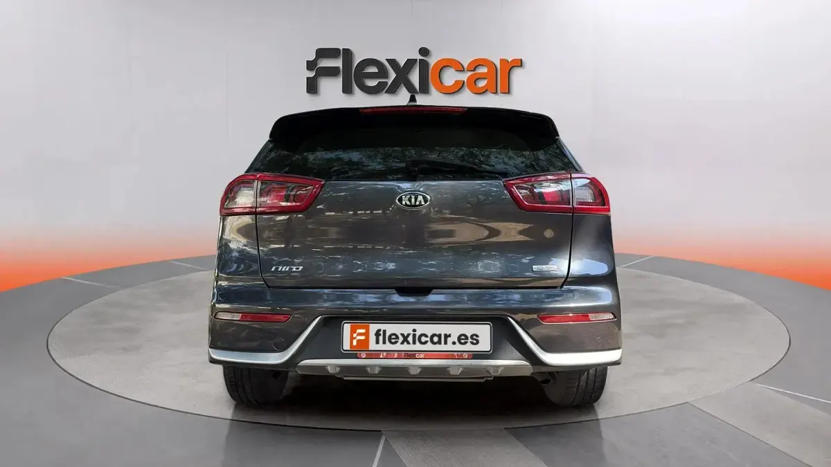 Usado Kia Niro 141 CV (103 kW) 2019 Gris SUV