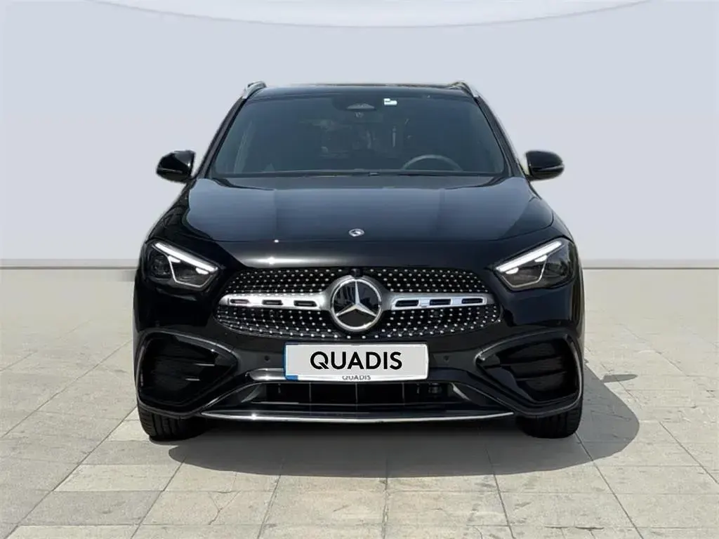 Nuevo Mercedes GLA200 163 CV (119 kW) 2026 Negro noche SUV