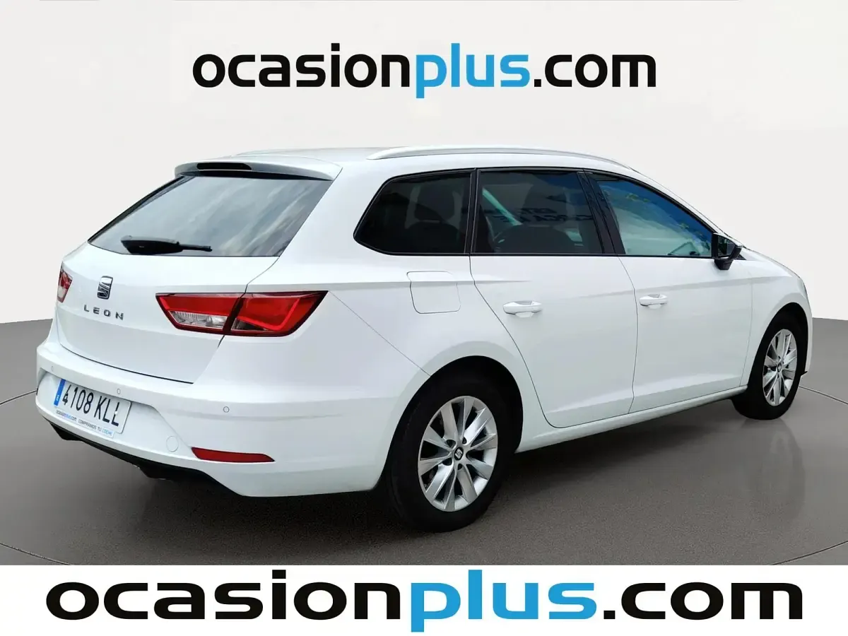 Usado Seat Leon Style 115 CV (84 kW) 2018 Blanco Monovolumen
