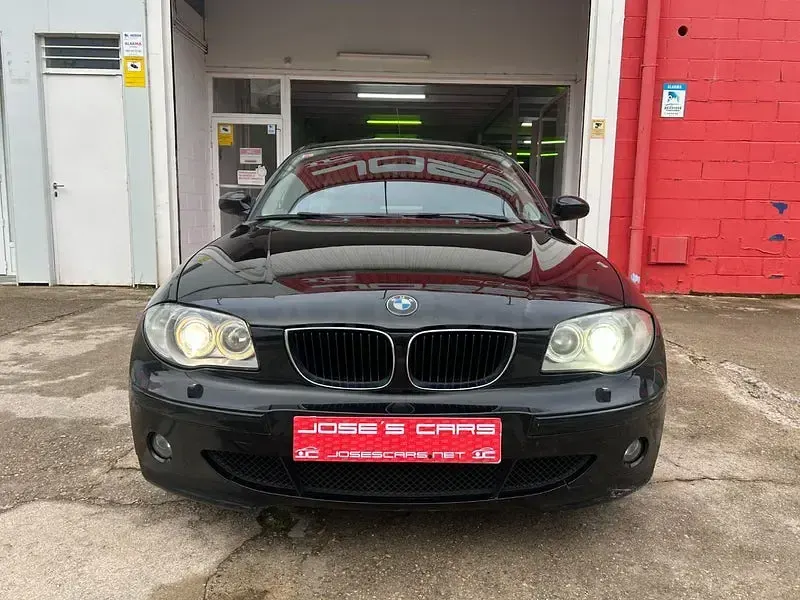 Usado BMW 120 163 CV (119 kW) 2005 Negro Utilitario
