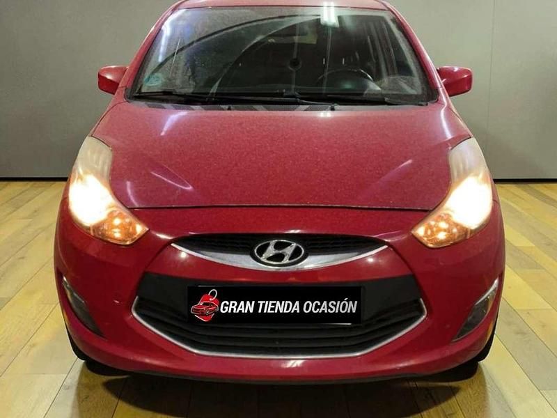 Usado Hyundai ix20 90 CV (66 kW) 2013 Rojo Utilitario