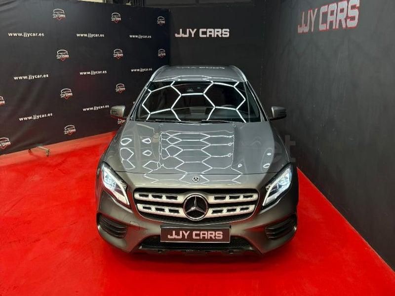 Usado Mercedes GLA180 122 CV (89 kW) 2019 Gris / plata SUV