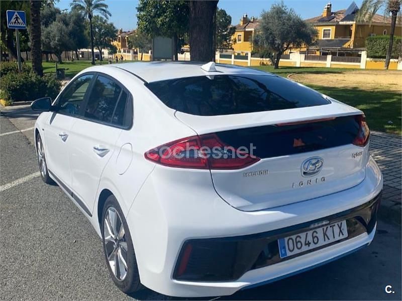 Usado Hyundai Ioniq Style 141 CV (103 kW) 2019 Blanco Utilitario