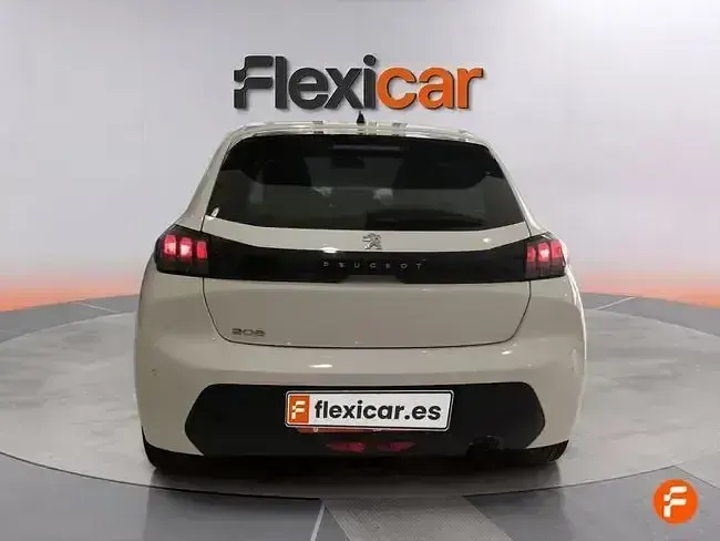 Usado Peugeot 208 Active 100 CV (73 kW) 2023 Blanco Utilitario