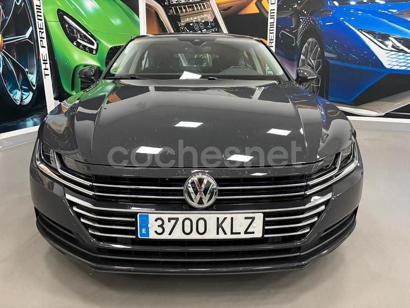 Usado VW Arteon 150 CV (110 kW) 2019 Gris / plata Berlina