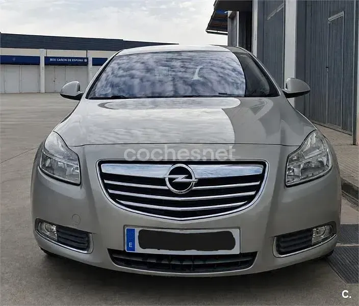 Usado Opel Insignia Excellence 160 CV (117 kW) 2013 Gris / plata Berlina