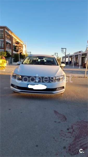 Usado VW Passat Advance 150 CV (110 kW) 2018 Blanco Familiar