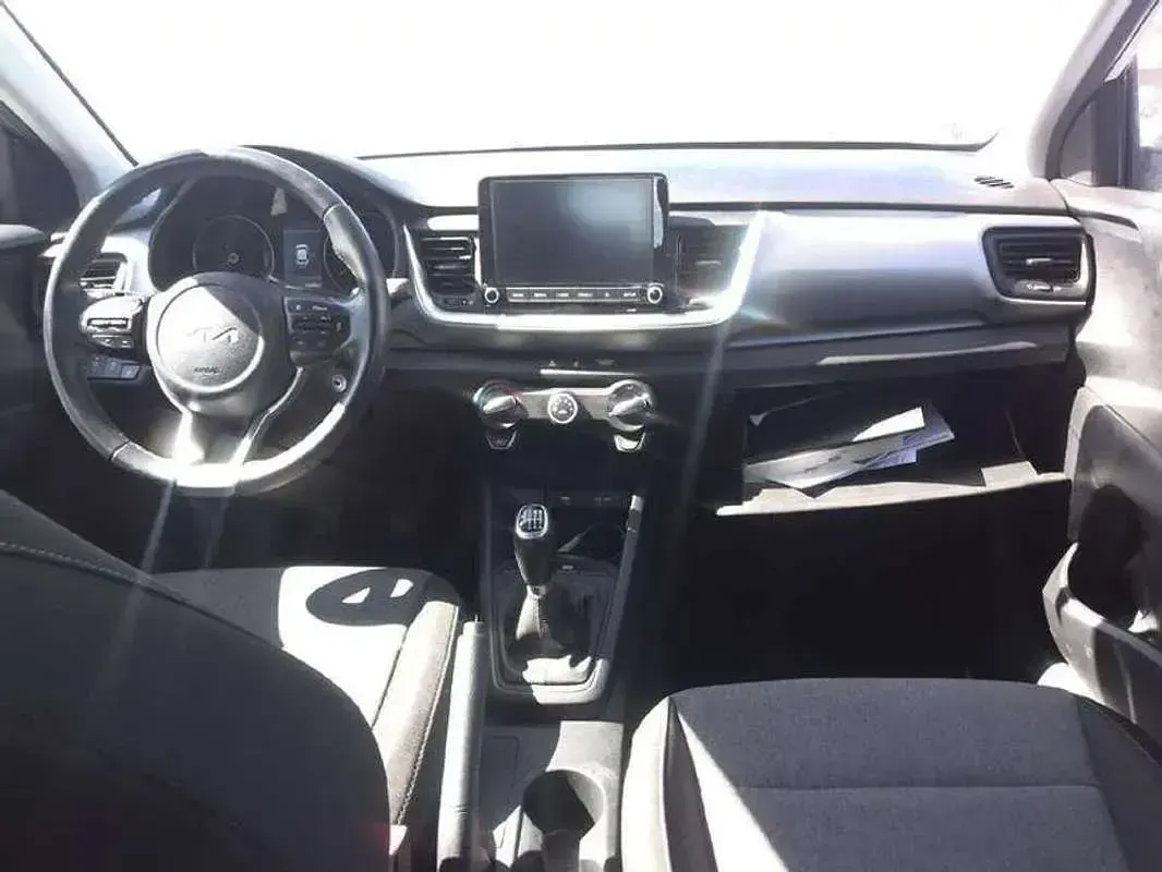 Usado Kia Stonic Plus 101 CV (74 kW) 2023 Blanco SUV