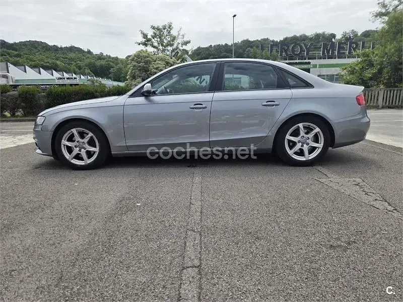 Usado Audi A4 Ambition 143 CV (105 kW) 2014 Gris / plata Berlina