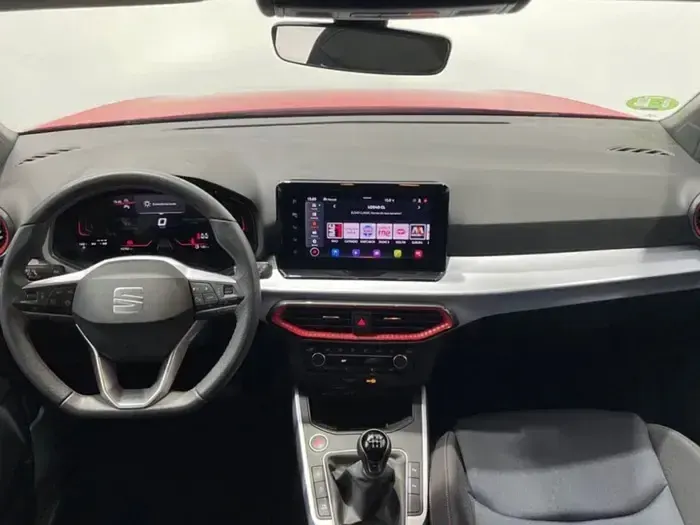 Usado Seat Arona FR 115 CV (84 kW) 2024 Rojo SUV