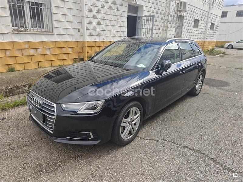 Usado Audi A4 Advanced Plus 190 CV (139 kW) 2018 Negro Familiar