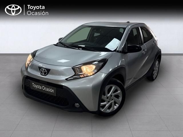 Usado Toyota Aygo X-play 69 CV (50 kW) 2024 Gris