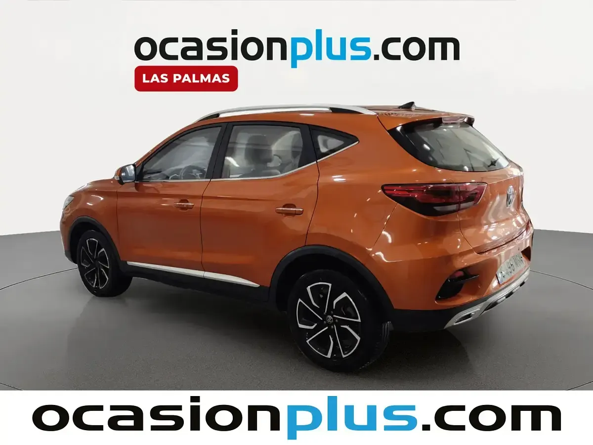 Usado MG ZS Luxury 111 CV (81 kW) 2023 Blanco SUV