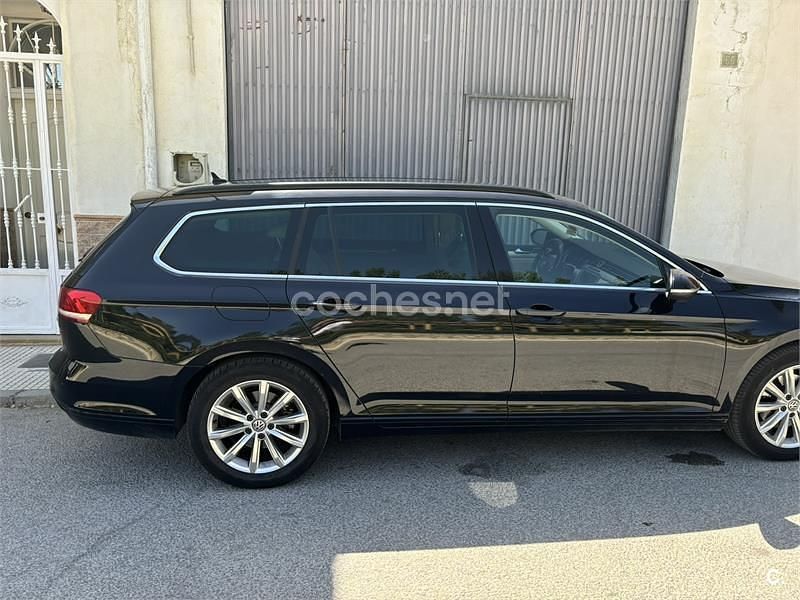 Usado VW Passat Advance 150 CV (110 kW) 2017 Negro Familiar