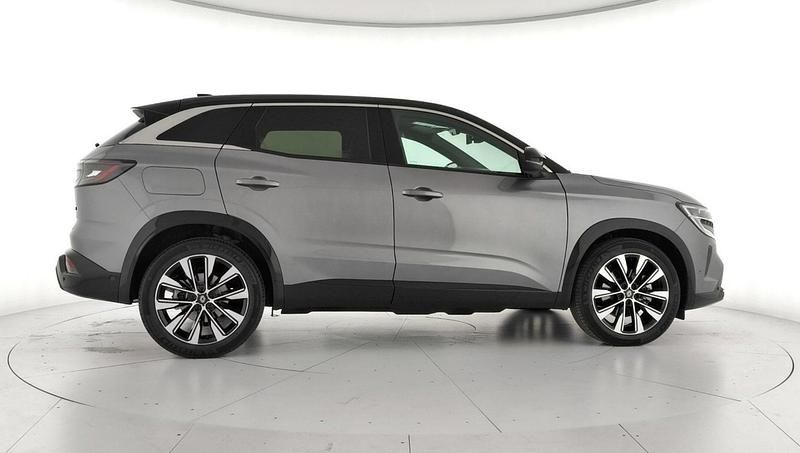 Usado Renault Austral Techno 200 CV (147 kW) 2025 Carrocería gris pizarra con techo negro SUV