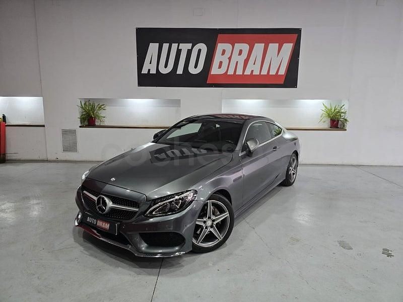 Usado Mercedes C220 AMG line 170 CV (125 kW) 2016 Gris / plata Coupe