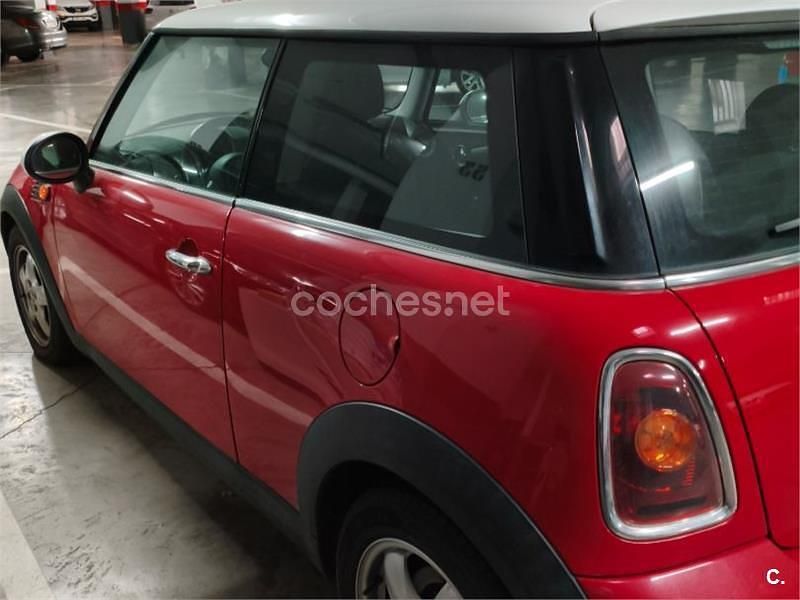 Usado Mini ONE 90 CV (66 kW) 2008 Rojo Utilitario