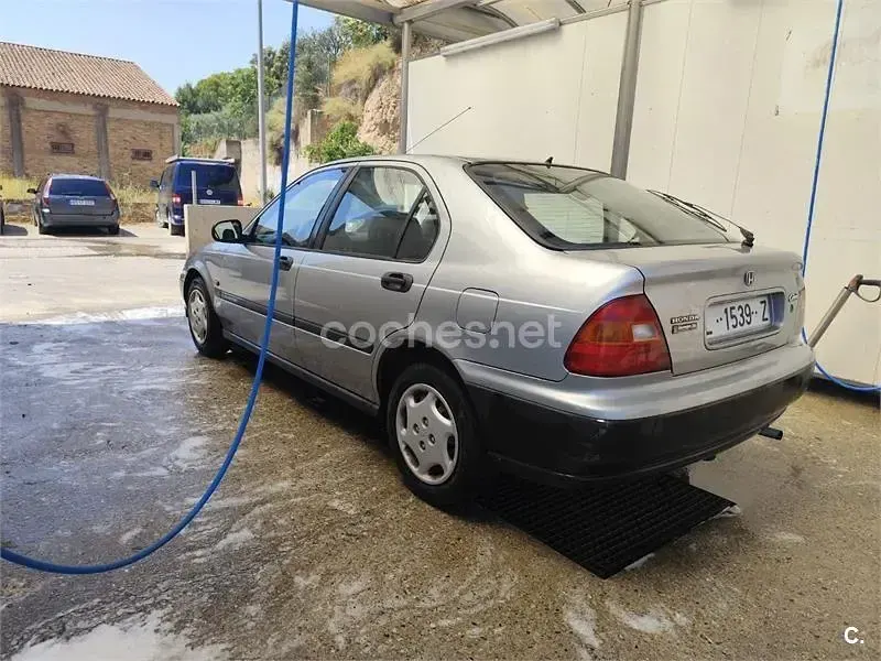 Usado Honda Civic 90 CV (66 kW) 1995 Gris / plata Berlina