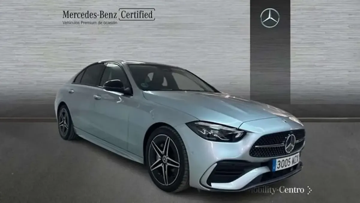 Usado Mercedes C220 197 CV (144 kW) 2025 Plateado Berlina