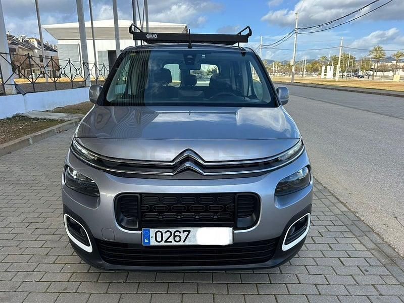 Usado Citroën Berlingo Feel 102 CV (75 kW) 2020 Gris / plata Monovolumen