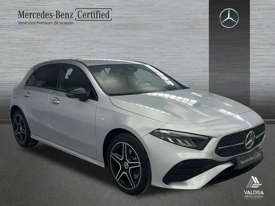 Usado Mercedes A250 218 CV (160 kW) 2025 Berlina