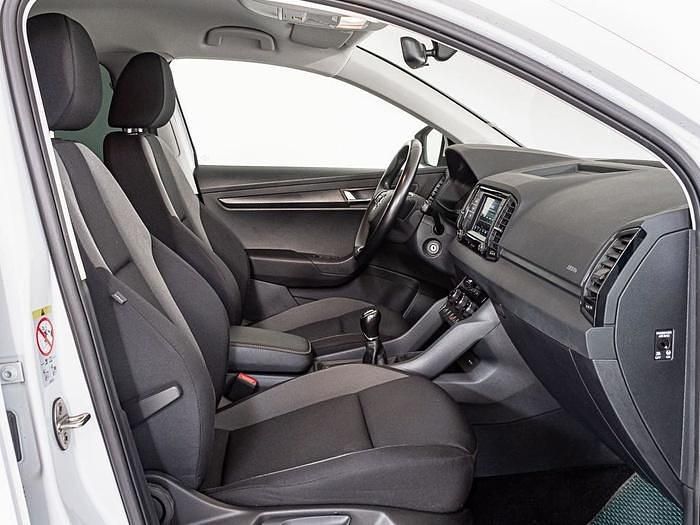 Usado Skoda Karoq Active 115 HP (84 kW) 2023 Branco SUV