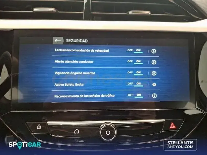 Usado Opel Corsa 100 CV (73 kW) 2025 Azul Utilitario