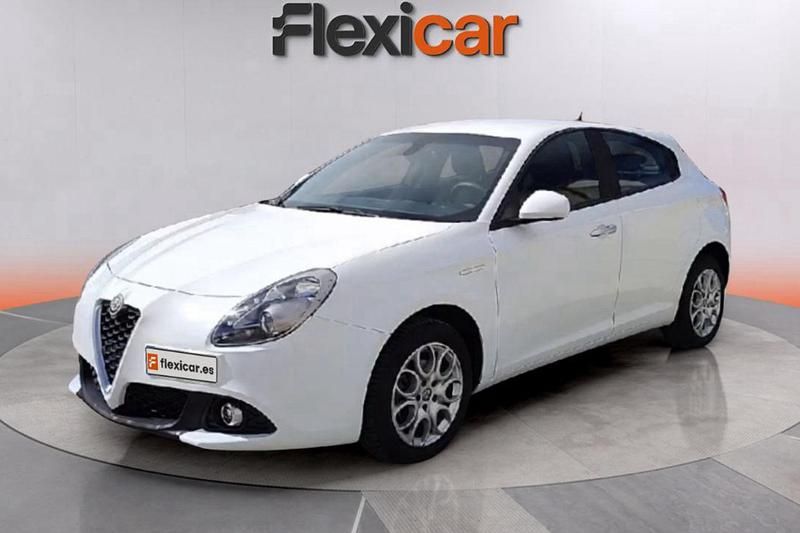 Usado Alfa Romeo Giulietta Tech Edition 120 CV (88 kW) 2019 Blanco Utilitario