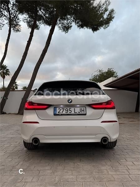 Blanco Usado 2020 BMW 118 Utilitario | 16.800 € (Un poco caro) - Imagen 1/4