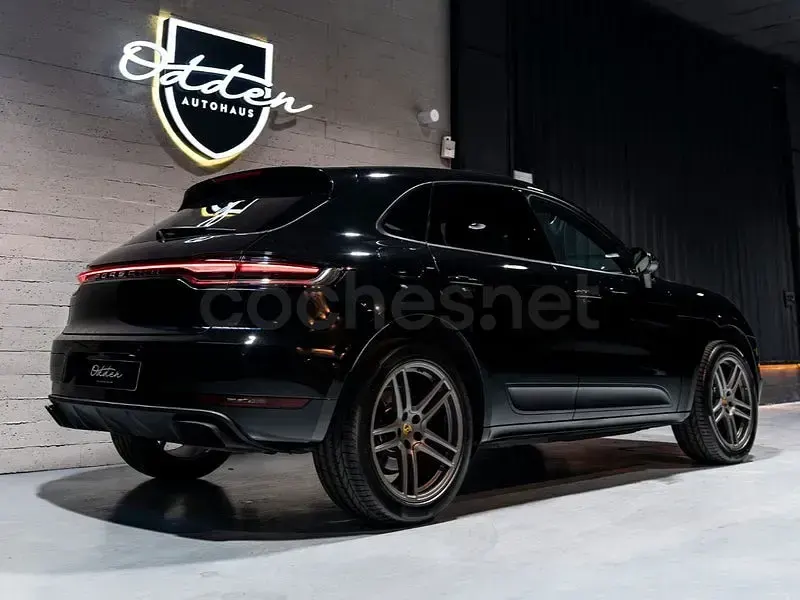 Käytetty Porsche Macan 245 HP (180 kW) 2018 Musta Katumaasturi