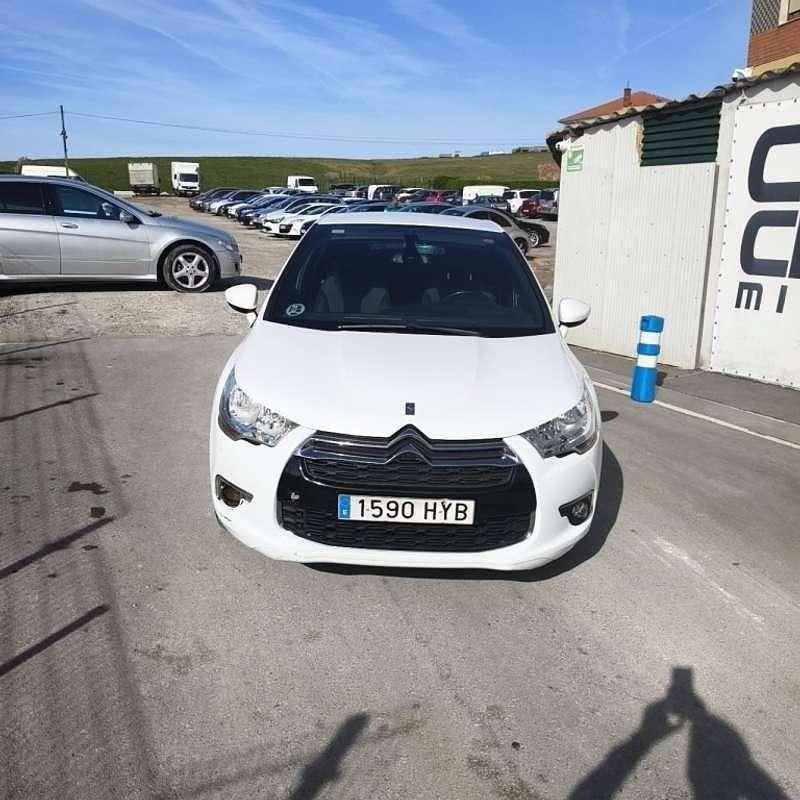 Usado Citroën DS4 92 CV (67 kW) 2014 Blanco Utilitario
