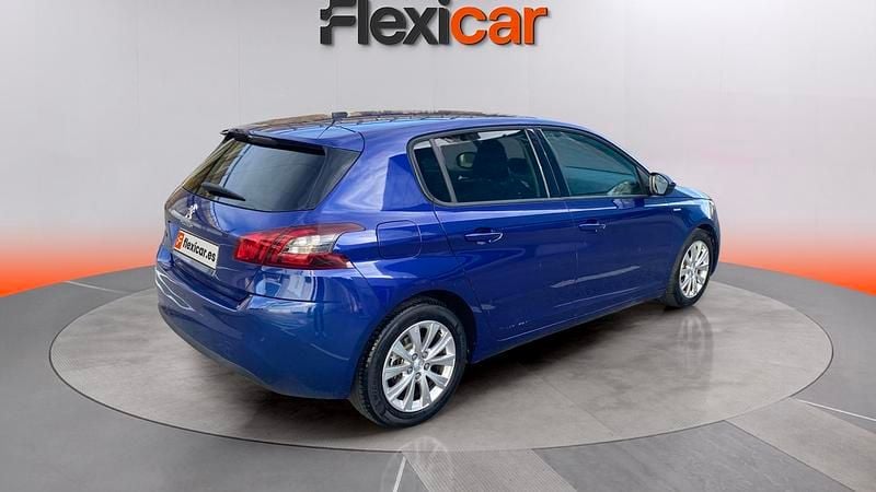 Usado Peugeot 308 GT-line 131 CV (96 kW) 2020 Azul Utilitario