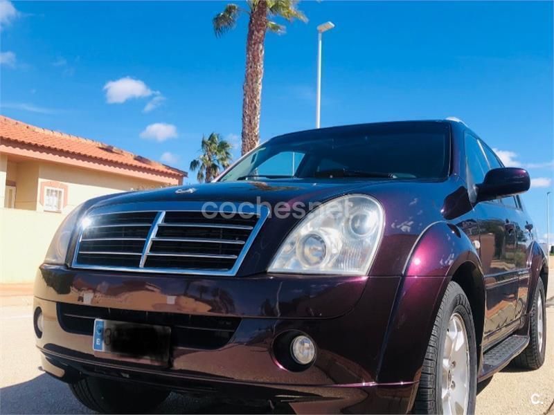 Granate Usado 2006 Ssangyong Rexton SUV | 6495 € (Precio justo) - Imagen 1/4