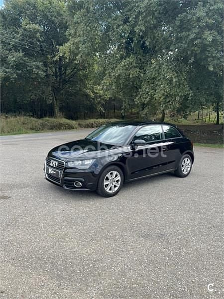 Negro Usado 2011 Audi A1 Ambition Utilitario | 8799 € (Precio justo) - Imagen 1/4