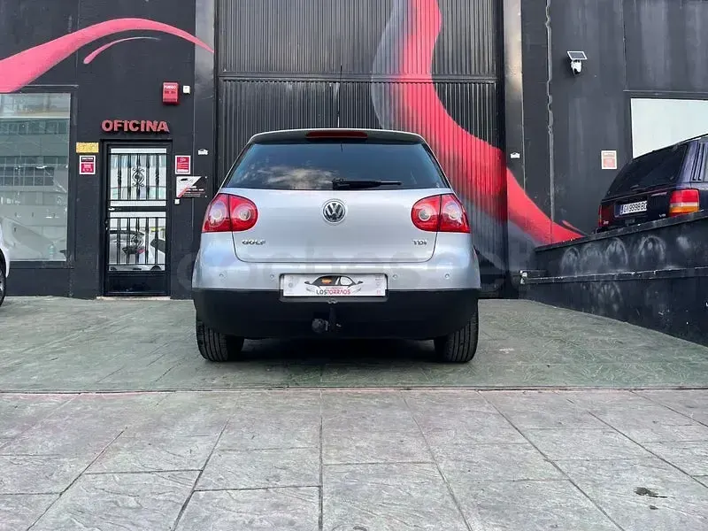 Usado VW Golf VI Highline 140 CV (102 kW) 2008 Gris / plata Utilitario