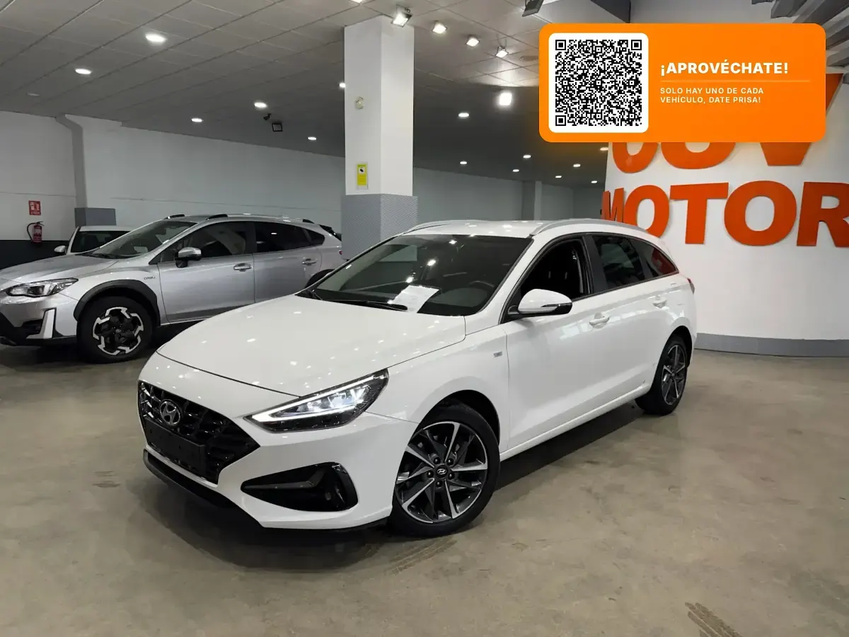 Usado Hyundai i30 N Line 120 CV (88 kW) 2024 Blanco Berlina