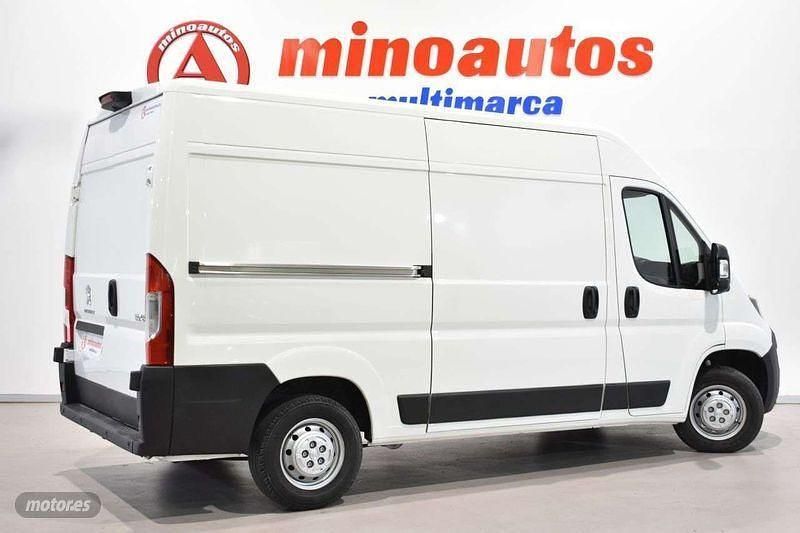Usado Peugeot Boxer 140 CV (102 kW) 2021 Blanco Van