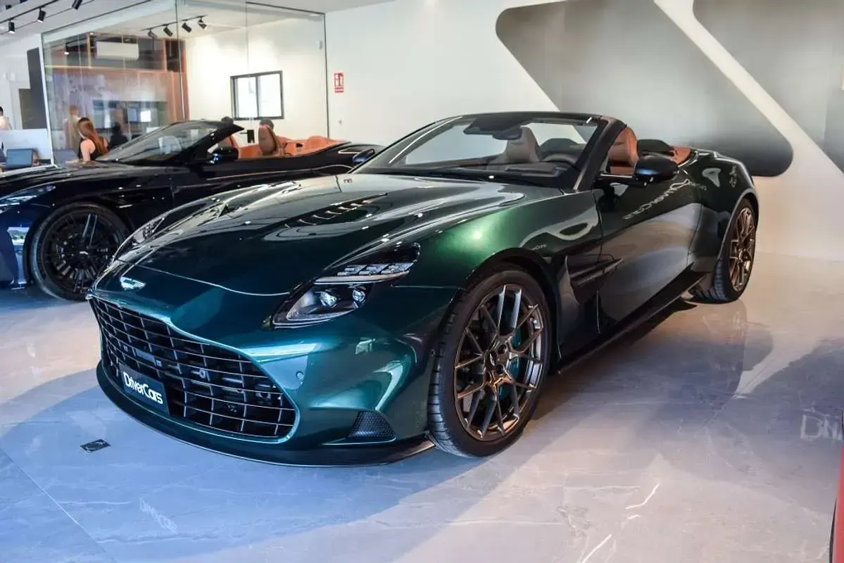 Nuevo Aston Martin Vanquish 835 CV (614 kW) 2026 Verde Coupe